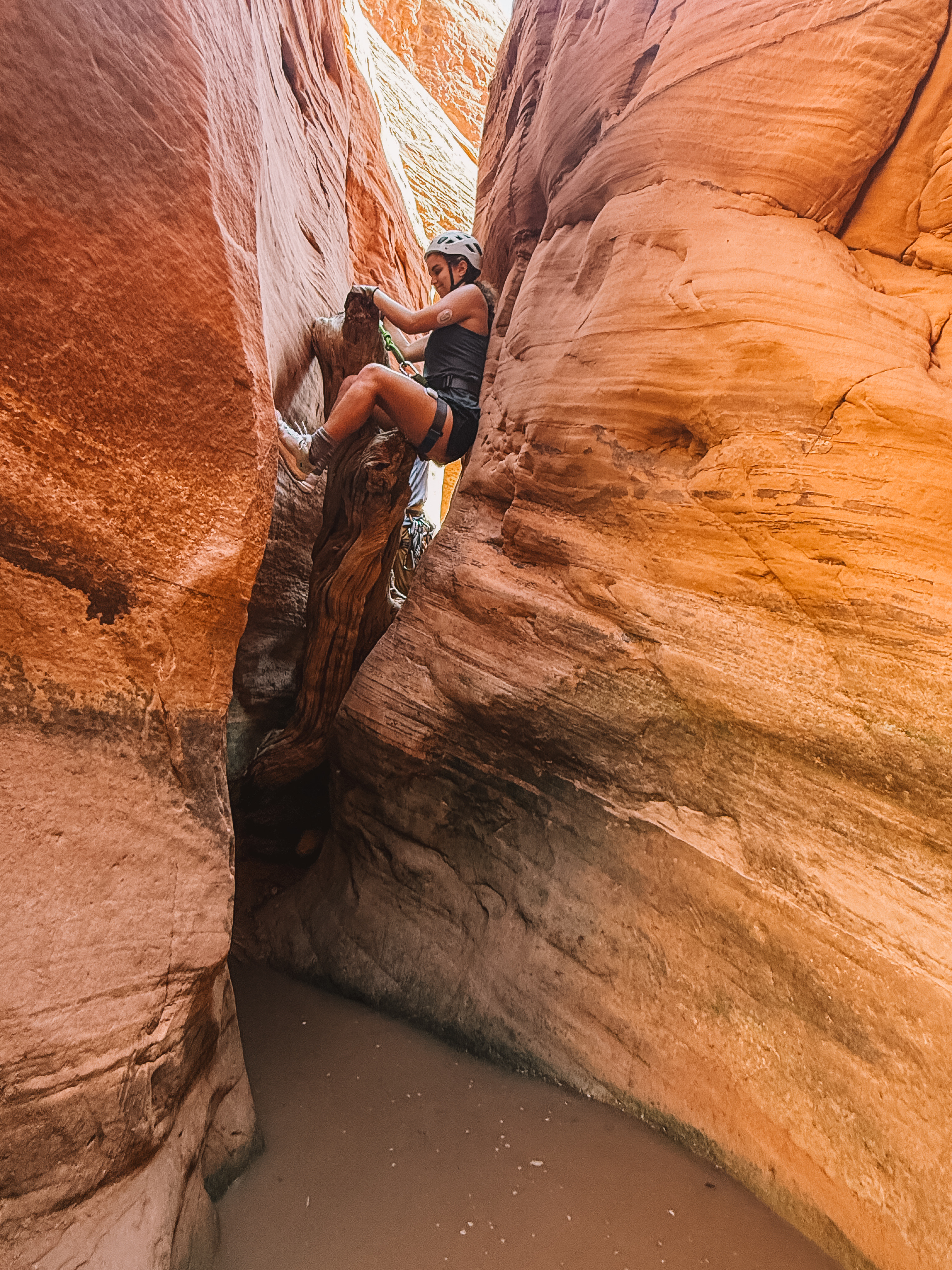 Pool Arch Canyon - Moab Canyoneering - Image 8